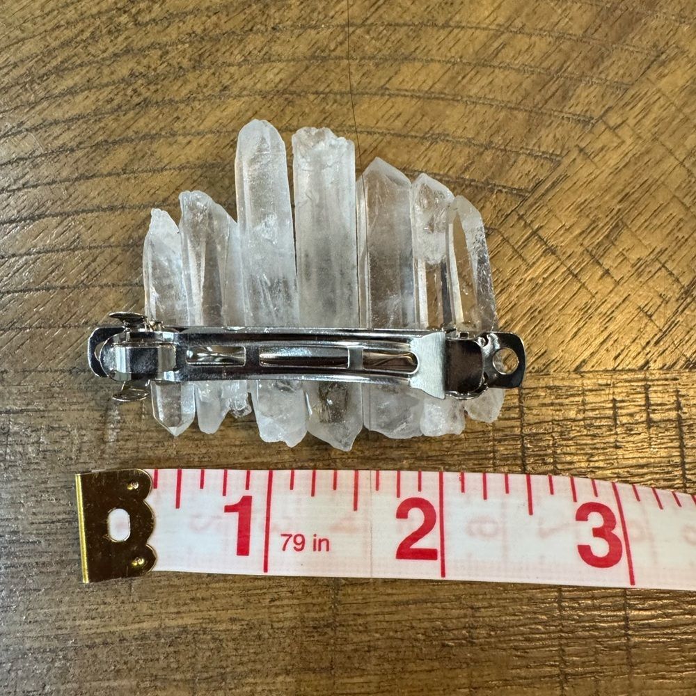 Quartz Crystal Hair Clip With Gold Raven Skull - Picture 5 of 6